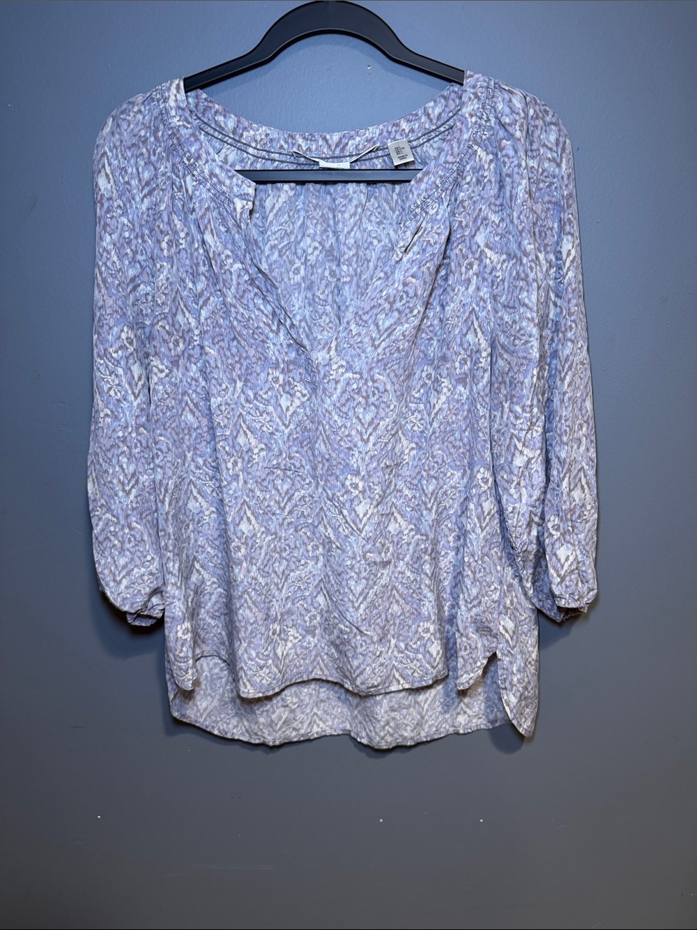 Women’s Lavender Printed V-Neck Blouse